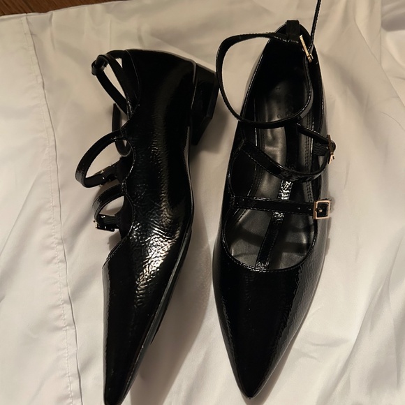 ASOS DESIGN Lyra caged mary jane pointed ballet flats in black - Picture 2 of 5